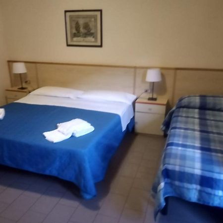 Hotel Lupo Di Mare Marina di Castagneto Carducci Eksteriør bilde