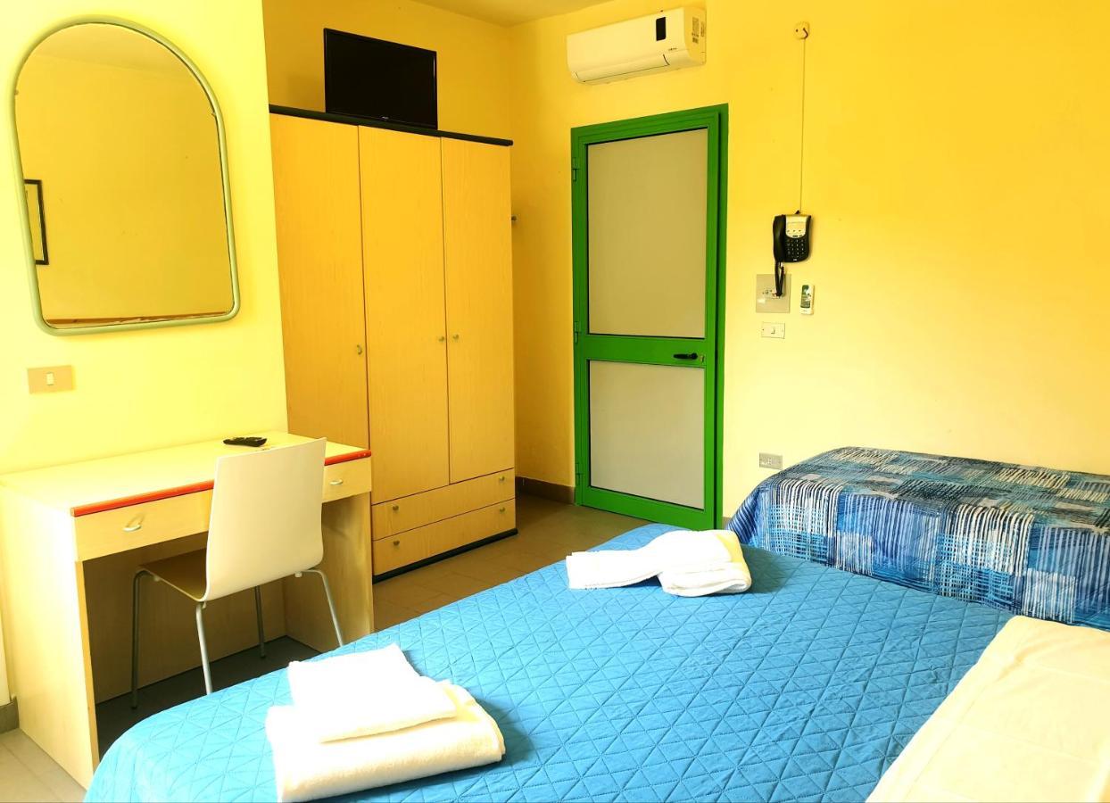 Hotel Lupo Di Mare Marina di Castagneto Carducci Eksteriør bilde